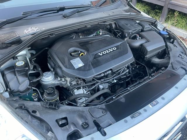 T4 Rデザイン ワンオーナー 黒革スポーツシート 禁煙 純正HDDナビ バックカメラ HID ETC セーフティパッケージ フルセグTV クルーズコントロール スマートキー パワーシート アルミホイール(36枚目)