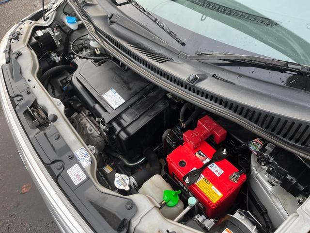 X HID ETC プッシュスタート スマートキー 純正アルミホイール 純正オーディオ ドアバイザー プライバシーガラス タイミングチェーン CD 禁煙車(33枚目)