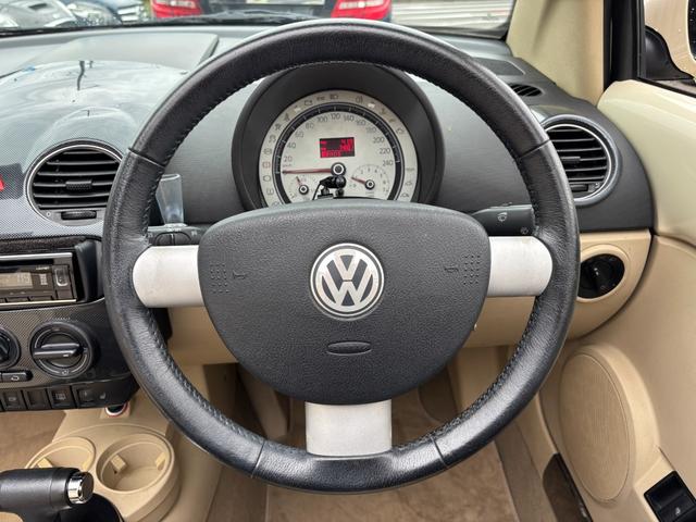 VOLKSWAGEN NEW BEETLE CABRIOLET LZ