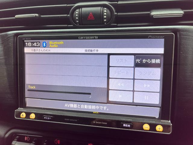 ジュリエッタ スポルティーバ　黒革　ナビ　Ｂカメ　Ｂｌｕｅｔｏｏｔｈ　フルセグ　Ｄレコ　ＨＩＤ　Ａライト　ＣＤ　ＤＶＤ　パドルシフト　ステアスイッチ　ＭＴモード　フォグ　Ｒフォグ　キーレス　純１８ＡＷ（9枚目）