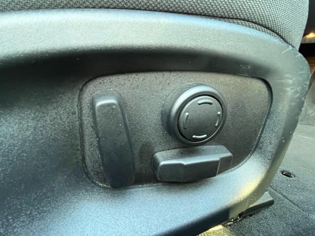 ＸＥ ＸＥ　ピュア　禁煙　ナビ　Ｂカメ　Ｂｌｕｅｔｏｏｔｈ　Ｐシート　クルコン　ＥＴＣ　ＨＩＤ　電格ミラー　Ｍウィンカー　ＣＤ　ＤＶＤ　パドル　Ａライト　Ａワイパー　Ｒフォグ　スマキー　純１８ＡＷ（40枚目）