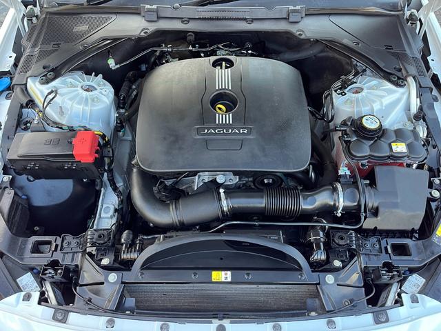 ＸＥ ＸＥ　ピュア　禁煙　ナビ　Ｂカメ　Ｂｌｕｅｔｏｏｔｈ　Ｐシート　クルコン　ＥＴＣ　ＨＩＤ　電格ミラー　Ｍウィンカー　ＣＤ　ＤＶＤ　パドル　Ａライト　Ａワイパー　Ｒフォグ　スマキー　純１８ＡＷ（65枚目）