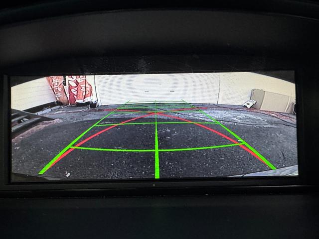 ３シリーズ ３２０ｉツーリング　Ｍスポーツパッケージ　サンルーフ　パワーシート　純正ナビ　バックカメラ　ＨＩＤ　ＥＴＣ　アルミホイール　スマートキー　タイミングチェーン（8枚目）