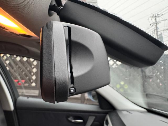 ３シリーズ ３２０ｉツーリング　ナビ　Ｄレコ　ＥＴＣ　Ｐシート　ＨＩＤ　ＣＤ　ＤＶＤ　ＡＷ　キーレス　Ｍサーバー　フォグ　Ｒフォグ　電格ミラー　Ａワイパー　Ａライト　ＭＴモード　Ｐスタート　ステアスイッチ（12枚目）