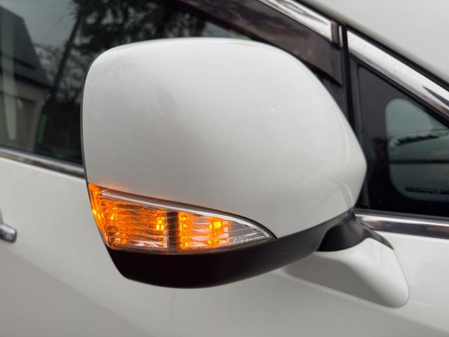 エルグランド 250ハイウェイスター 半革 両側Pスラ ナビ Bカメ フリップダウンモニター フルセグ ETC Bluetooth パートタイム4WD MTモード CD DVD 電格ミラー Mウィンカー Aライト Pスタート スマキー(12枚目)