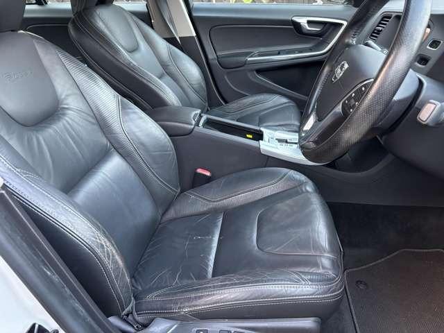 S60 T4 Rデザイン 純正ナビ 革シート バックカメラ フルセグテレビ Bluetooth HID ETC アルミホイール(8枚目)