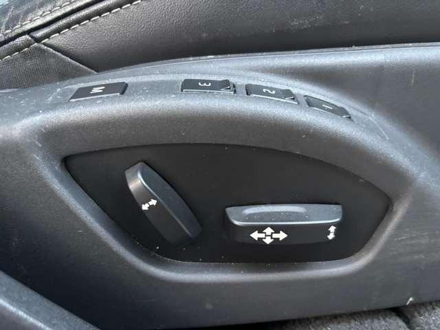 S60 T4 Rデザイン 純正ナビ 革シート バックカメラ フルセグテレビ Bluetooth HID ETC アルミホイール(9枚目)