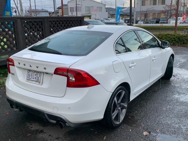 S60 T4 Rデザイン 純正ナビ 革シート バックカメラ フルセグテレビ Bluetooth HID ETC アルミホイール(27枚目)