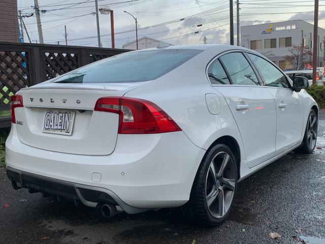 S60 T4 Rデザイン 純正ナビ 革シート バックカメラ フルセグテレビ Bluetooth HID ETC アルミホイール(33枚目)