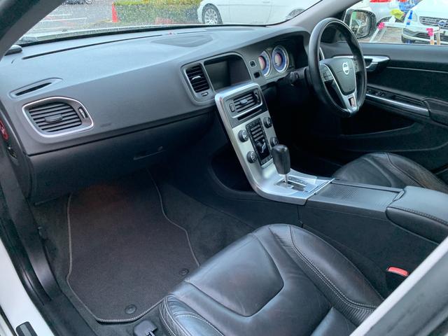 S60 T4 Rデザイン 純正ナビ 革シート バックカメラ フルセグテレビ Bluetooth HID ETC アルミホイール(44枚目)