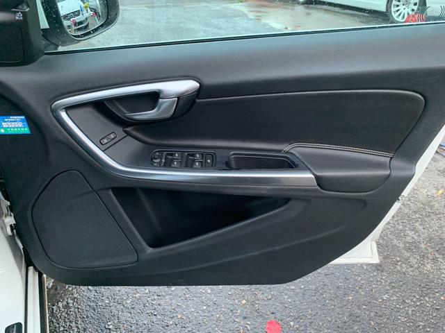 S60 T4 Rデザイン 純正ナビ 革シート バックカメラ フルセグテレビ Bluetooth HID ETC アルミホイール(46枚目)