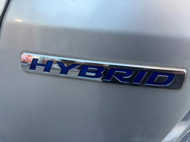 フィットハイブリッド ナビプレミアムセレクション ナビ Bカメ ワンセグ クルコン Sヒーター ETC HID Aライト スマキー 電格ミラー Mウィンカー Dバイザー AAC ステアスイッチ CD DVD AW パドルシフト(26枚目)