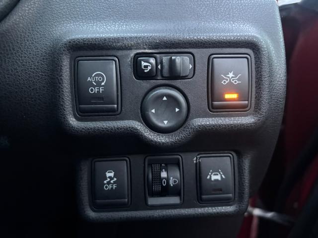 ノート Ｘ　Ｖセレクション＋セーフティ　ナビ　バックカメラ　衝突軽減ブレーキ　車線逸脱警報　禁煙　ＥＴＣ　フルセグ　インテリキー　プッシュスタート　アイドリングストップ　ウインカーミラー（8枚目）