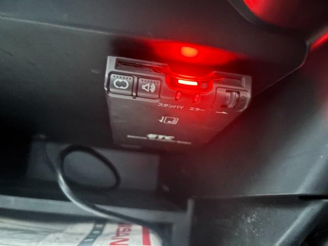 ノート Ｘ　Ｖセレクション＋セーフティ　ナビ　バックカメラ　衝突軽減ブレーキ　車線逸脱警報　禁煙　ＥＴＣ　フルセグ　インテリキー　プッシュスタート　アイドリングストップ　ウインカーミラー（10枚目）