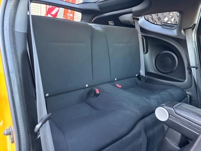 ＣＲ－Ｚ αブラックレーベル　ナビ　ワンセグ　クルコン　ＥＴＣ　ＨＩＤ　フォグ　ＣＤ　ＤＶＤ　パドルシフト　ステアスイッチ　Ａライト　電格ミラー　Ｍウィンカー　Ｄバイザー　ＭＴモード　ＵＳＢ　スマキー　１６ＡＷ　ＡＡＣ（13枚目）