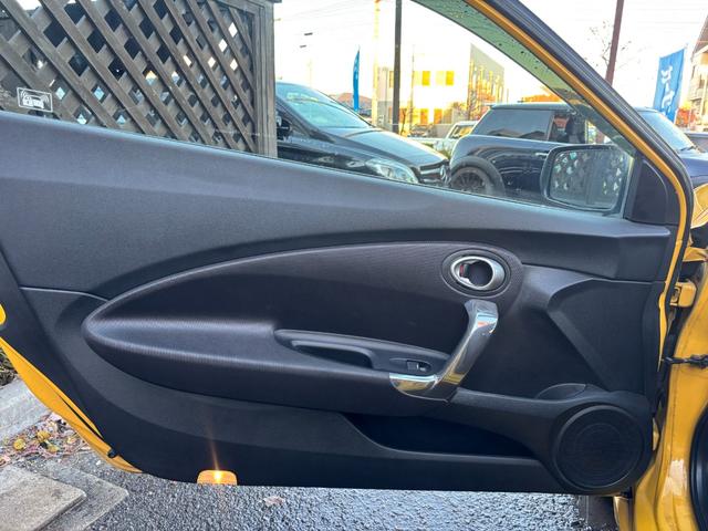 ＣＲ－Ｚ αブラックレーベル　ナビ　ワンセグ　クルコン　ＥＴＣ　ＨＩＤ　フォグ　ＣＤ　ＤＶＤ　パドルシフト　ステアスイッチ　Ａライト　電格ミラー　Ｍウィンカー　Ｄバイザー　ＭＴモード　ＵＳＢ　スマキー　１６ＡＷ　ＡＡＣ（18枚目）