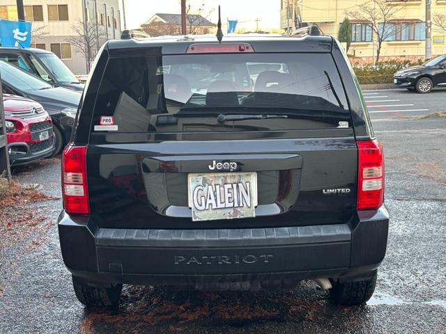 ジープ・パトリオット リミテッド　サンルーフ　ハーフレザーシート　前席シートヒーター　クルーズコントロール　ＥＴＣ　純正ＡＷ　キーレス　フォグ　純正オーディオ　禁煙　ドアバイザー　サイドカメラ（36枚目）