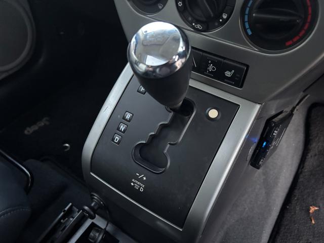 ジープ・パトリオット リミテッド　サンルーフ　ハーフレザーシート　前席シートヒーター　クルーズコントロール　ＥＴＣ　純正ＡＷ　キーレス　フォグ　純正オーディオ　禁煙　ドアバイザー　サイドカメラ（48枚目）