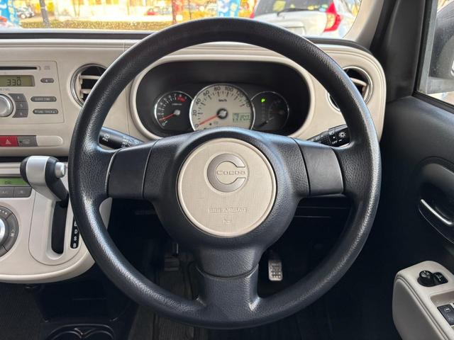 �g�p�������������Ȃ��ǍD�ȏ�Ԃ̃X�e�A�����O�ł������s���ɂЂ��������u���̖����n���h�����O�ŁA����Ȃ�Ɖ���Ă����̂ŉ^�]�����₷���ԗ��ł���