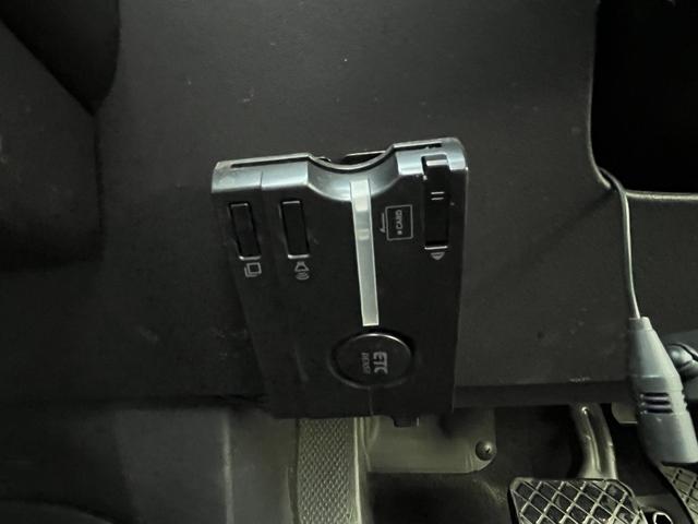 ニュービートルカブリオレ ＬＺ　黒革　Ｓヒ－タ－　ナビ　ＴＶ　外ＡＷ　スペアキー　ＥＴＣ　記録簿（8枚目）