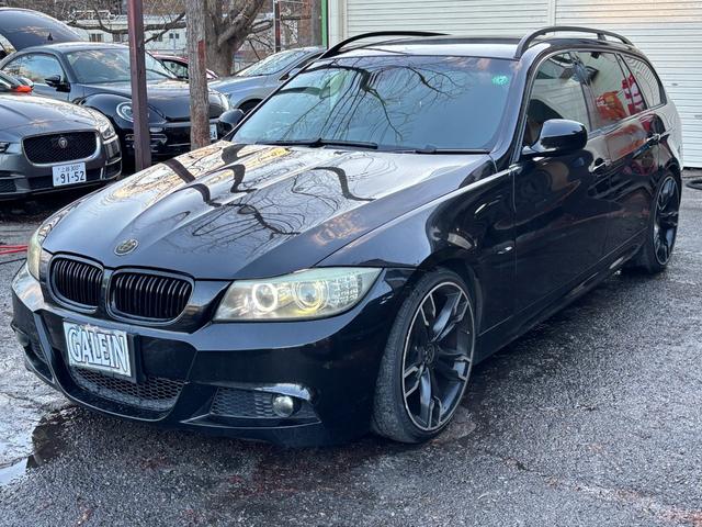 �O���ɂ͖ڗ��l�ȏ��≚�ݓ������󂯂�ꂸ�ƂĂ�����ȏ�Ԃ̎ԗ��ƂȂ��Ă���܂��I���X�̃{�f�B�R�[�e�B���O���ƂĂ����ʓI�Ȏԗ��I���E�������ʂ�����A�s�J�s�J�̏�Ԃł��[�Ԃ����Ē����܂��I