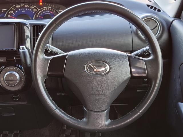 �g�p�������������Ȃ��ǍD�ȏ�Ԃ̃X�e�A�����O�ł������s���ɂЂ��������u���̖����n���h�����O�ŁA����Ȃ�Ɖ���Ă����̂ŉ^�]�����₷���ԗ��ł���