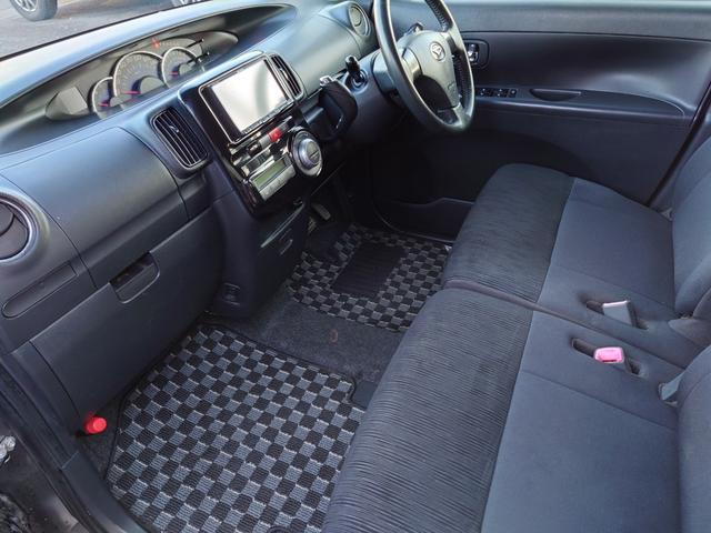 �z�[���h���̂���V�[�g�ɂȂ�܂��̂ō���S�n�����G����ǂ������ԍ����Ă��Ă����ɂ����V�[�g�ł���T�C�h�̑������E���L�������炵���ǂ��̂ŁA�h���C�u���ɂ��O�̌i�F�𑶕��Ɋy���߂܂���