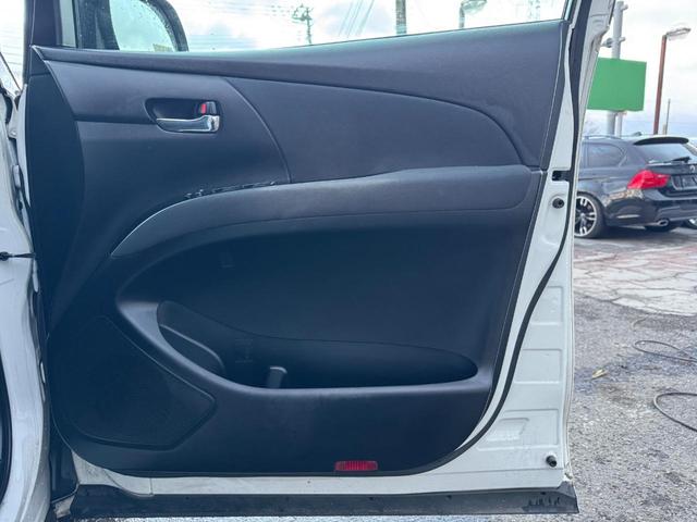 エスティマ アエラス　禁煙　両側パワスラ　Ｄレコ　Ｂｌｕｅｔｏｏｔｈ　ナビ　フルセグ　Ｂカメ　ＥＴＣ　フリップダウンモニター　ＨＩＤ　フォグ　コーナーセンサー　ステアスイッチ　スマキー×２　Ａライト　Ｄバイザー　１８ＡＷ（42枚目）