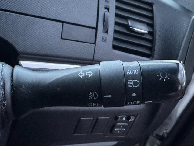 エスティマ アエラス　禁煙　両側パワスラ　Ｄレコ　Ｂｌｕｅｔｏｏｔｈ　ナビ　フルセグ　Ｂカメ　ＥＴＣ　フリップダウンモニター　ＨＩＤ　フォグ　コーナーセンサー　ステアスイッチ　スマキー×２　Ａライト　Ｄバイザー　１８ＡＷ（49枚目）