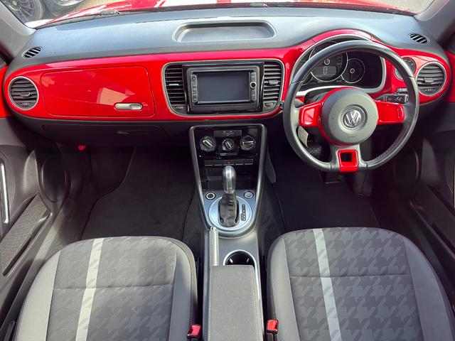 ザ・ビートル デザイン 後期 関東入 禁煙 ナビ Bカメ クルコン フルセグ CD DVD オートライト AW HID フォグ(13枚目)