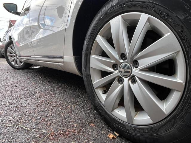 パサートヴァリアント ナビエディション　純正ナビ　バックカメラ　クルーズコントロール　ＨＩＤ　ＥＴＣ　ミラーウィンカー　アルミホイール（21枚目）