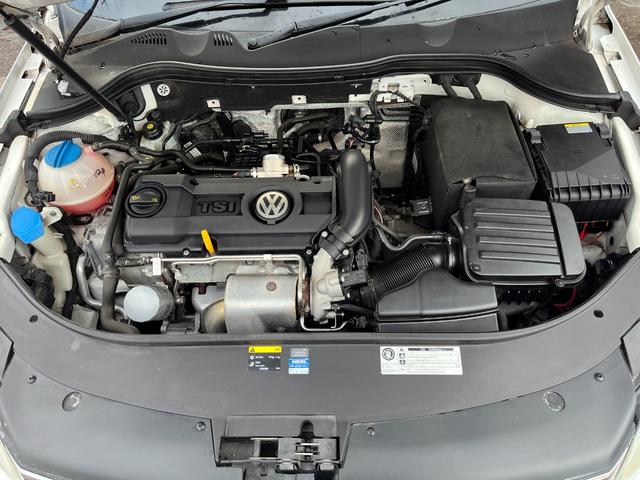 パサートヴァリアント ナビエディション　純正ナビ　バックカメラ　クルーズコントロール　ＨＩＤ　ＥＴＣ　ミラーウィンカー　アルミホイール（36枚目）