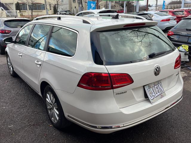 パサートヴァリアント ナビエディション　純正ナビ　バックカメラ　クルーズコントロール　ＨＩＤ　ＥＴＣ　ミラーウィンカー　アルミホイール（44枚目）