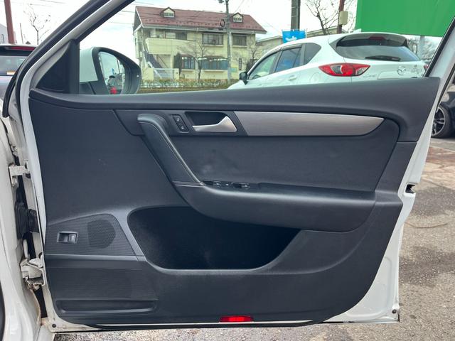 パサートヴァリアント ナビエディション　純正ナビ　バックカメラ　クルーズコントロール　ＨＩＤ　ＥＴＣ　ミラーウィンカー　アルミホイール（46枚目）
