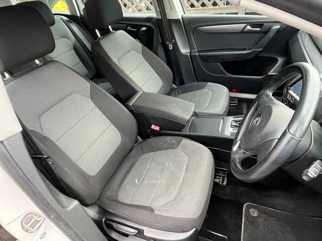 パサートヴァリアント ナビエディション　純正ナビ　バックカメラ　クルーズコントロール　ＨＩＤ　ＥＴＣ　ミラーウィンカー　アルミホイール（47枚目）