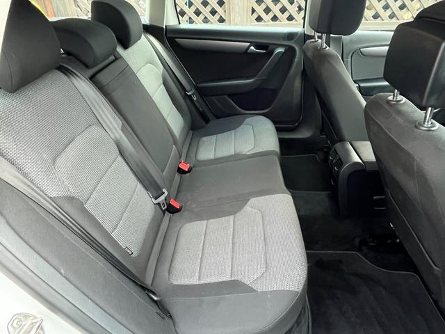 パサートヴァリアント ナビエディション　純正ナビ　バックカメラ　クルーズコントロール　ＨＩＤ　ＥＴＣ　ミラーウィンカー　アルミホイール（51枚目）