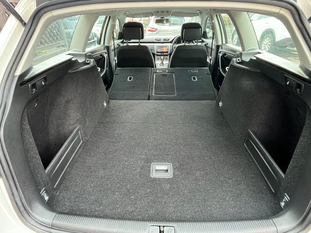 パサートヴァリアント ナビエディション　純正ナビ　バックカメラ　クルーズコントロール　ＨＩＤ　ＥＴＣ　ミラーウィンカー　アルミホイール（55枚目）