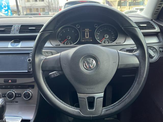 パサートヴァリアント ナビエディション　純正ナビ　バックカメラ　クルーズコントロール　ＨＩＤ　ＥＴＣ　ミラーウィンカー　アルミホイール（60枚目）