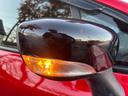 ミラーウィンカーがついておりますのでドレスアップ効果はもちろんの事、対向車からの視認性を向上させる役割もございます♪右折・左折する際に歩行者などにも見え危険を知らせることができ安全性も高くなりますね♪