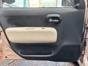 ドアは広くワイドに作られており、体の大きな方でも乗降り時に窮屈感を感じさせない乗降口です♪車内の内装に関しましても、ドアパネルやサイドポケットに擦れや汚れも無くとても良好な状態です♪