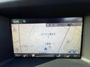 ナビが装備されてますので初めて訪れる場所でも迷わずに目的地に到着できますね♪長距離ドライブでＣＤも聞くことが出来るので、ドライブも一層楽しくなりますよ♪