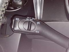 クルーズコントロールがついておりますので高速道路などで速度を設定すれば一定の速度で走行ができるので疲労軽減にもなります♪ 7