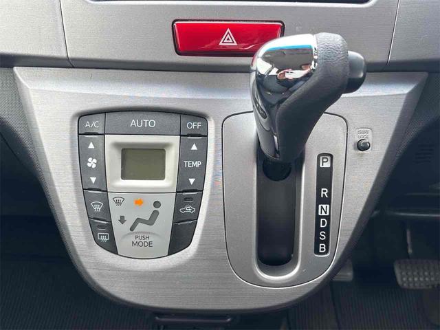 ムーヴ カスタム　Ｘリミテッド　４ＷＤ　ＥＴＣ　バックカメラ　ナビ　ＴＶ　ＨＩＤ　ＬＥＤヘッドランプ　スマートキー　アイドリングストップ　電動格納ミラー　ベンチシート　ＣＶＴ　盗難防止システム　ＡＢＳ　ＣＤ（4枚目）