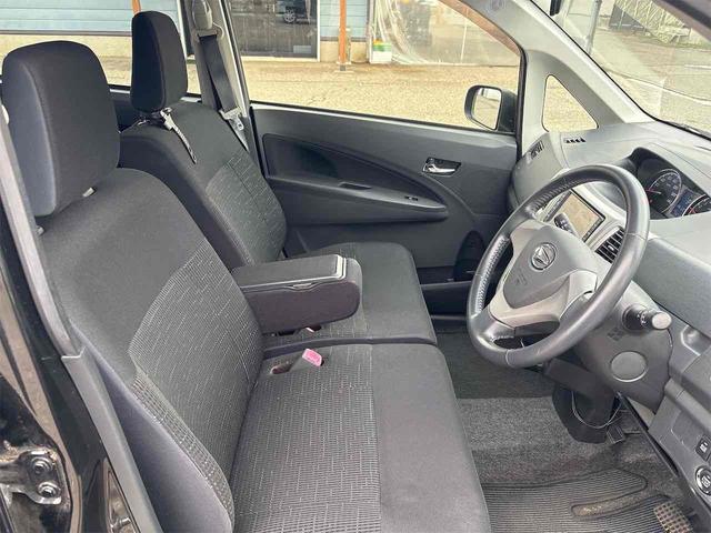 ムーヴ カスタム　Ｘリミテッド　４ＷＤ　ＥＴＣ　バックカメラ　ナビ　ＴＶ　ＨＩＤ　ＬＥＤヘッドランプ　スマートキー　アイドリングストップ　電動格納ミラー　ベンチシート　ＣＶＴ　盗難防止システム　ＡＢＳ　ＣＤ（9枚目）