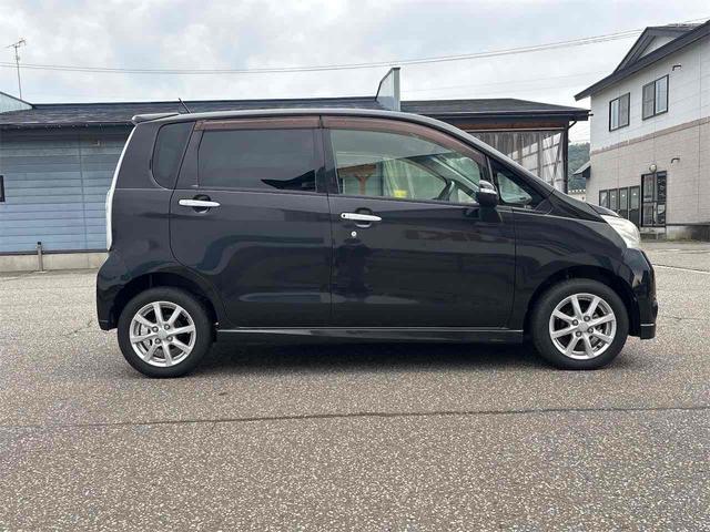 ムーヴ カスタム　Ｘリミテッド　４ＷＤ　ＥＴＣ　バックカメラ　ナビ　ＴＶ　ＨＩＤ　ＬＥＤヘッドランプ　スマートキー　アイドリングストップ　電動格納ミラー　ベンチシート　ＣＶＴ　盗難防止システム　ＡＢＳ　ＣＤ（14枚目）