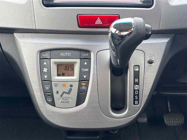 ムーヴ カスタム　Ｘリミテッド　４ＷＤ　ＥＴＣ　バックカメラ　ナビ　ＴＶ　ＨＩＤ　ＬＥＤヘッドランプ　スマートキー　アイドリングストップ　電動格納ミラー　ベンチシート　ＣＶＴ　盗難防止システム　ＡＢＳ　ＣＤ（27枚目）