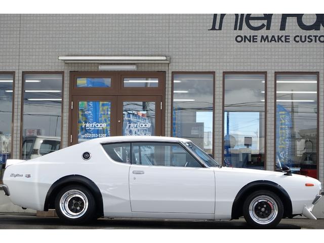 スカイライン 2000GT-X L2.8EGソレックス44タコ足デュアルM 後期型GC111ケンメリ5速マニュアルSSRスピードスター14インチAWクーラーパワステ付きLEDヘッドランプBluetooth接続ナビTV(7枚目)