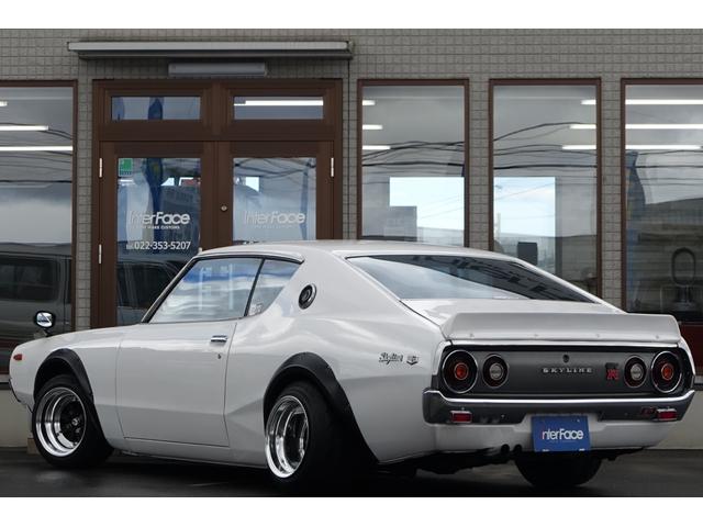 スカイライン 2000GT-X L2.8EGソレックス44タコ足デュアルM 後期型GC111ケンメリ5速マニュアルSSRスピードスター14インチAWクーラーパワステ付きLEDヘッドランプBluetooth接続ナビTV(9枚目)