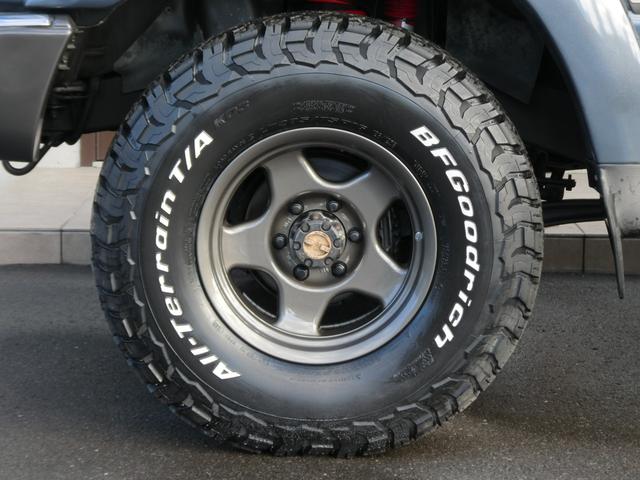 ランドクルーザー８０ ディーゼルターボＶＸマニアルハブ切り換え４ＷＤ５速マニュアル　ワンオーナー車新品３インチリフトアップ新品ランチョショックアブソーバ新品ＢＦグッドリッジＡＴタイヤ新品ブラッドレーＶ新品ダッシュマット新品クリスタルオレンジウインカー新品ＬＥＤスモークテール新品ＵＳ（68枚目）