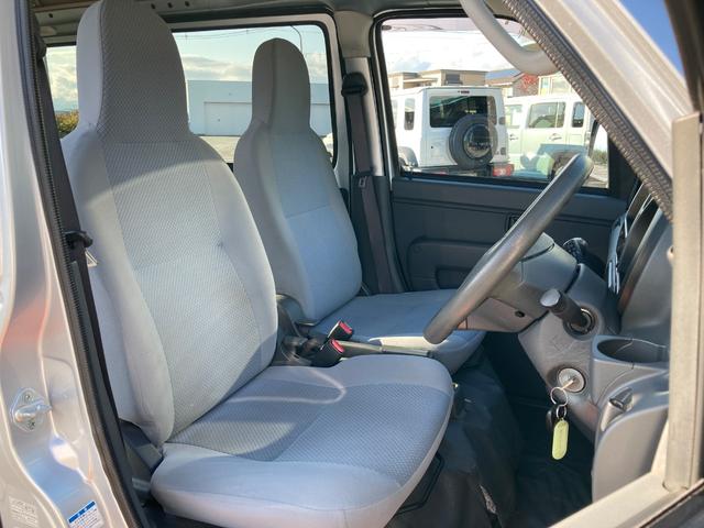 サンバーバン トランスポーター　４ＷＤ　純正ラヂオ　両側スライドドア（6枚目）